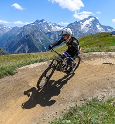 action sejours - les 2 alpes - vtt_0037 - leandre leber - vas y mojo.